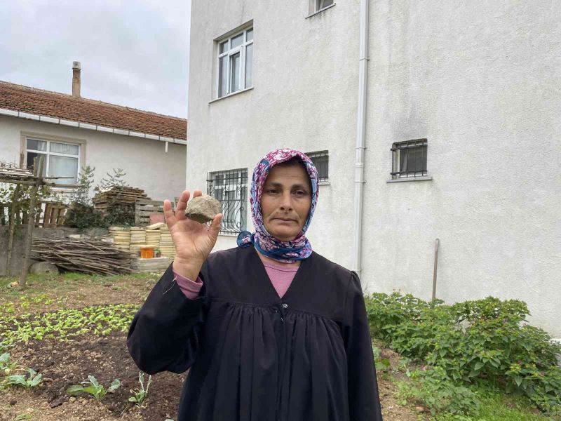 Çekmeköy’de ‘başımıza taş yağacak’ deyimi gerçek oldu
