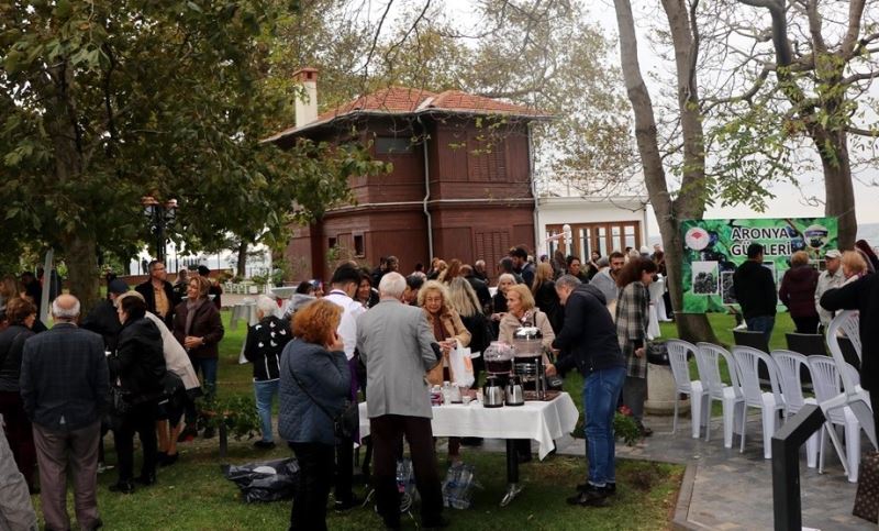 Yalova’nın coğrafi işaretli meyvesi aronyadan yapılan ürünler tanıtıldı

