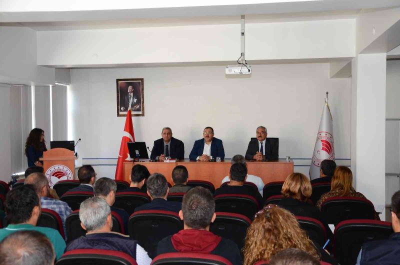 Hayvan hastalıklarına karşı mücadele masaya yatırıldı
