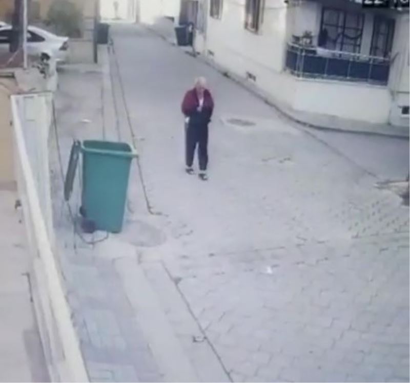 2 gündür aranan yaşlı adam evinin karşısındaki metruk evde ölü bulundu

