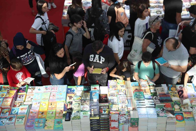 12. Antalya Kitap Fuarı’nda yerel yazarlar okurlarıyla buluşuyor
