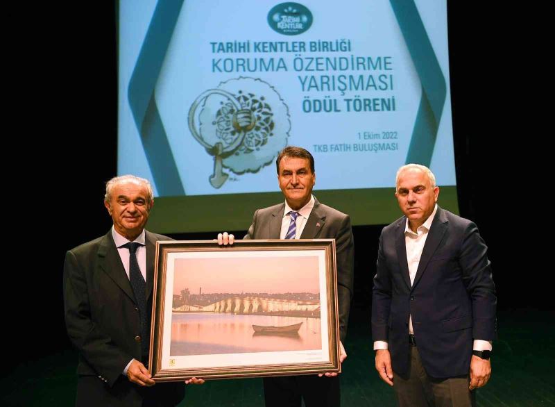 ‘Yaşayan Tarih Hisar İçi Projesi’ne özel ödül
