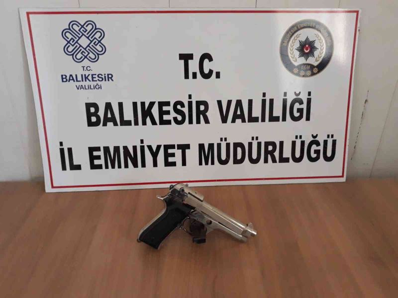 Balıkesir’de polis ve jandarmadan ’Huzur’ operasyonu

