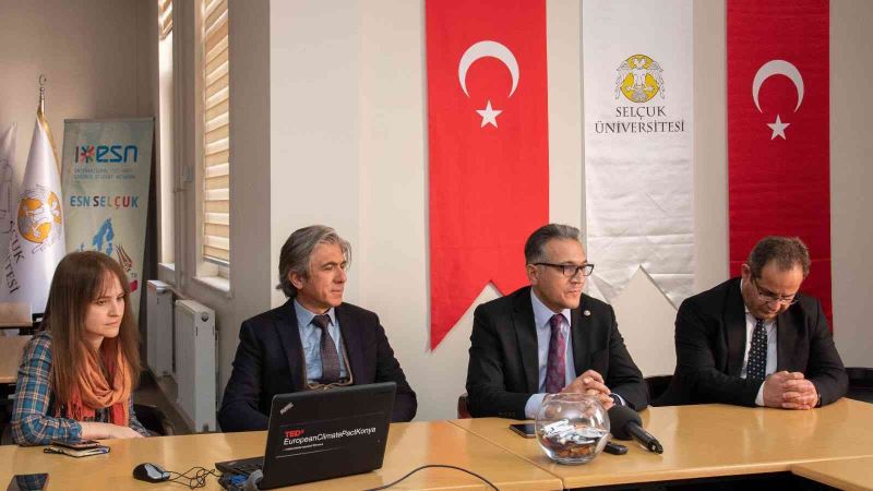 Prof. Dr. Aksoy, “Erasmus Koordinatörlüğü Selçuk Üniversitesinin dışarıya açılan yüzü