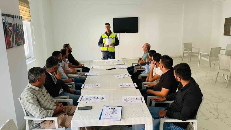 Beytüşşebap’ta saygı ve trafik kuralları semineri verildi
