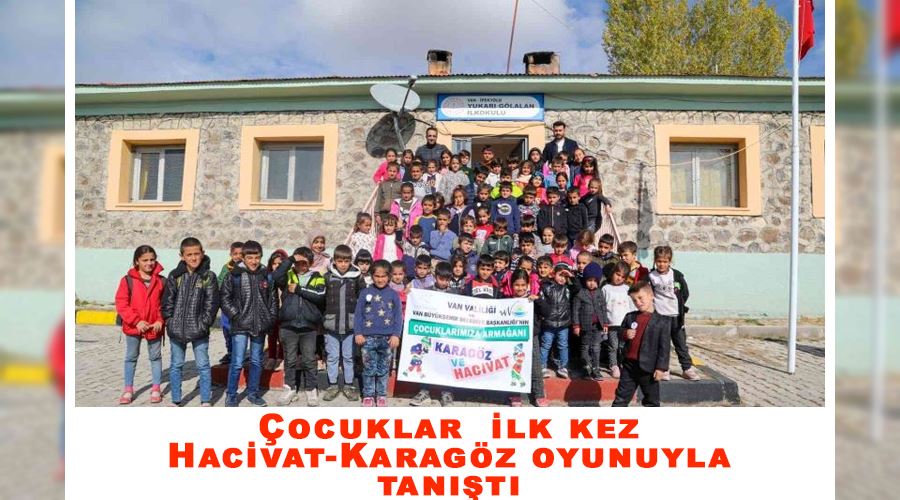 Çocuklar ilk kez Hacivat-Karagöz oyunuyla tanıştı