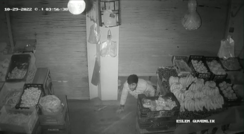 Levyeli hırsız esnafı canından bezdirdi
