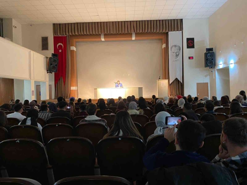 ÇAKÜ’de Yunus Emre şiir dinletisi
