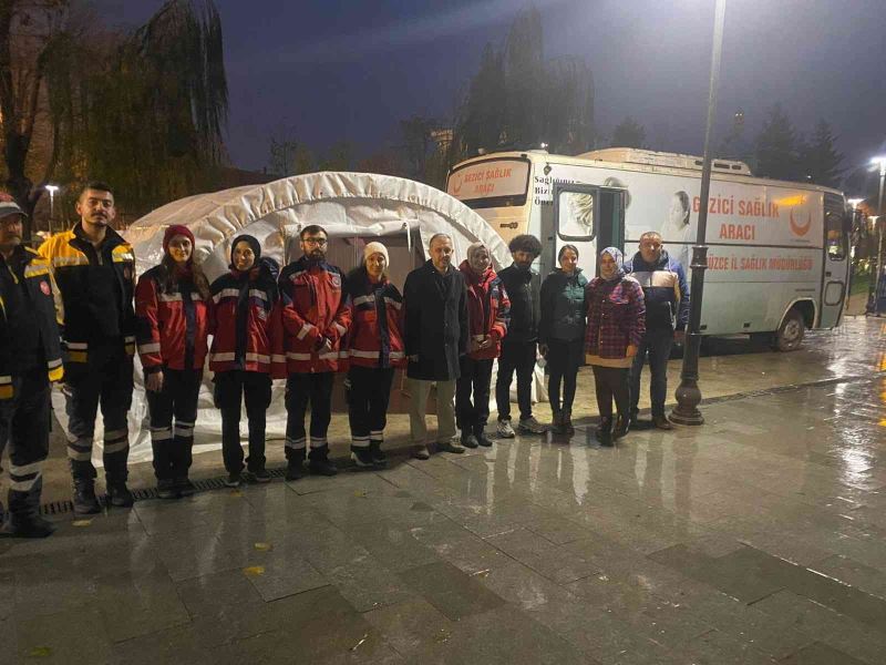 Depremden etkilenenlere yerinde sağlık hizmeti
