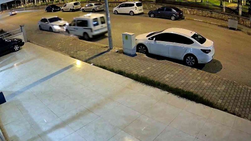 Bir anlık dalgınlık kazaya neden oldu
