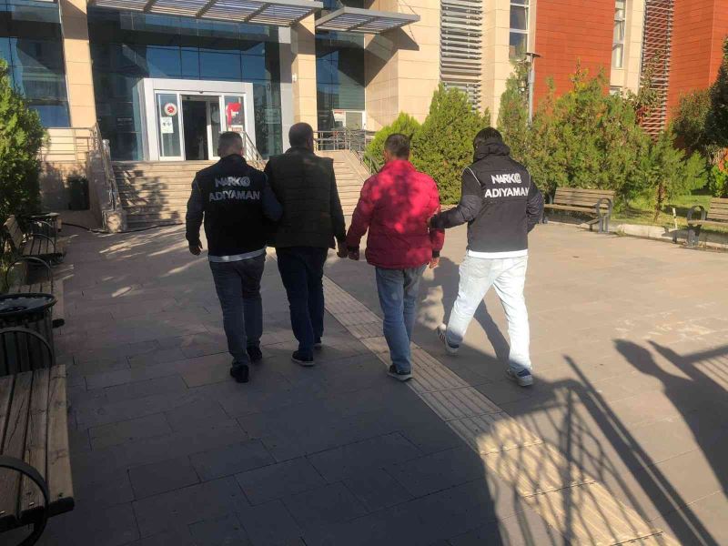 Kahta’daki uyuşturucu operasyonunda gözaltına alınan 3 kişi tutuklandı
