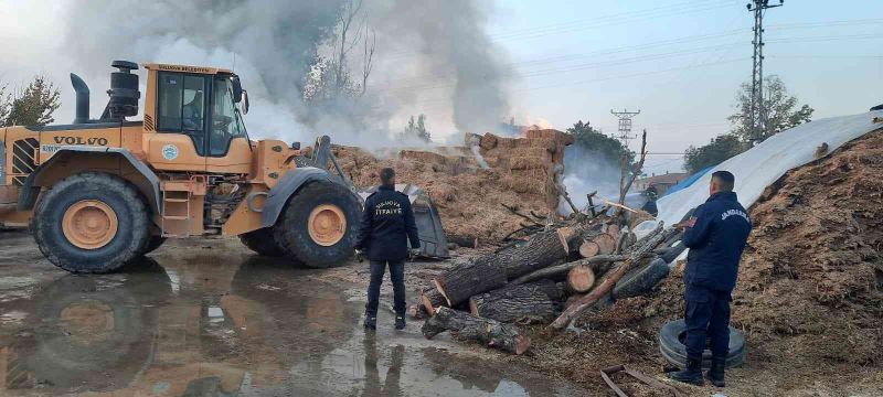 Suluova’da 50 ton saman alevlere teslim oldu
