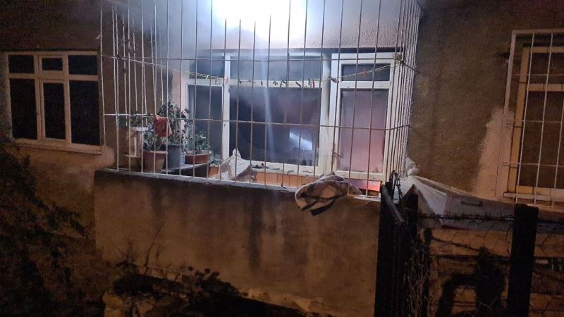 Zonguldak’ta 3 katlı apartmanda yangın paniği
