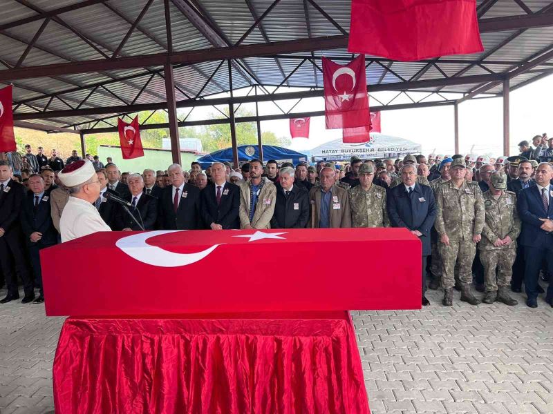 Hataylı şehit son yolculuğuna uğurlandı
