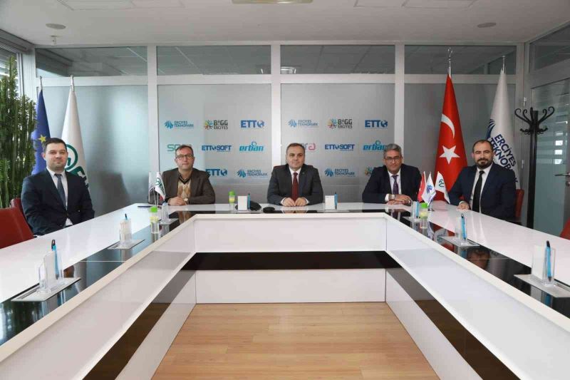 Rektör Altun, Erciyes Teknopark ’da İncelemelerde Bulundu
