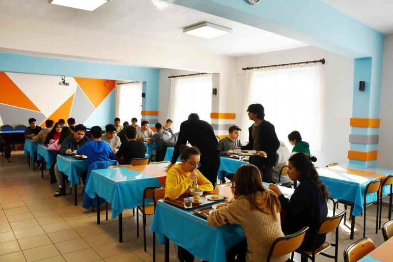 Karabük’te 2 bin 997 öğrenci ücretsiz yemekten faydalanıyor
