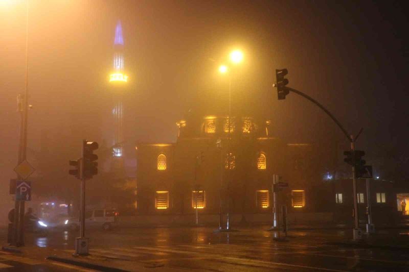 Sakarya’da sis etkili oldu, görüş mesafesi 5 metreye kadar düştü
