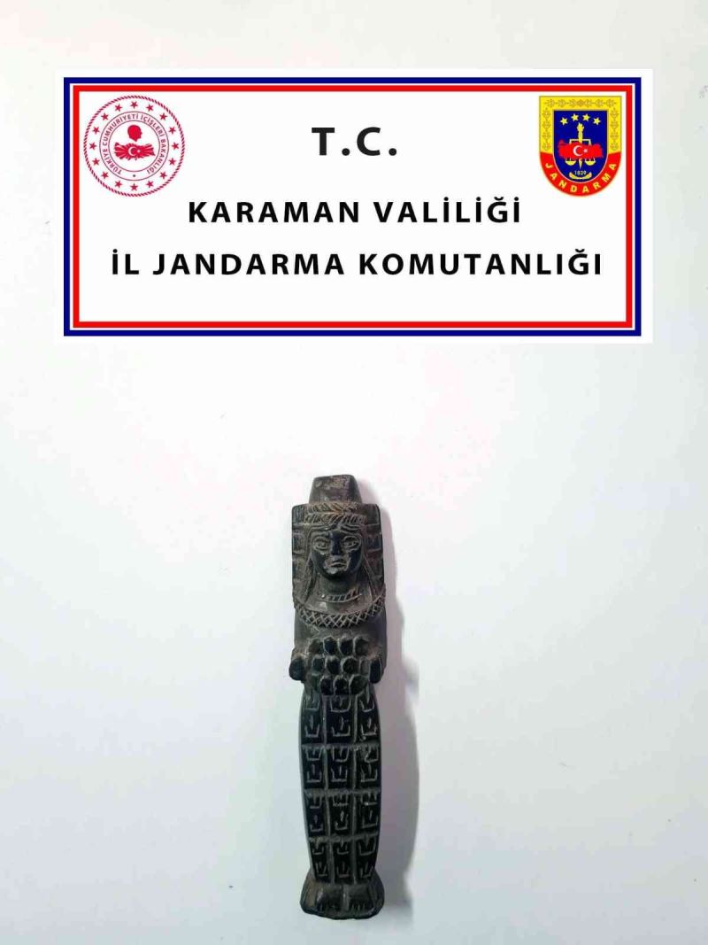Karaman’da Roma dönemine ait heykel ele geçirildi
