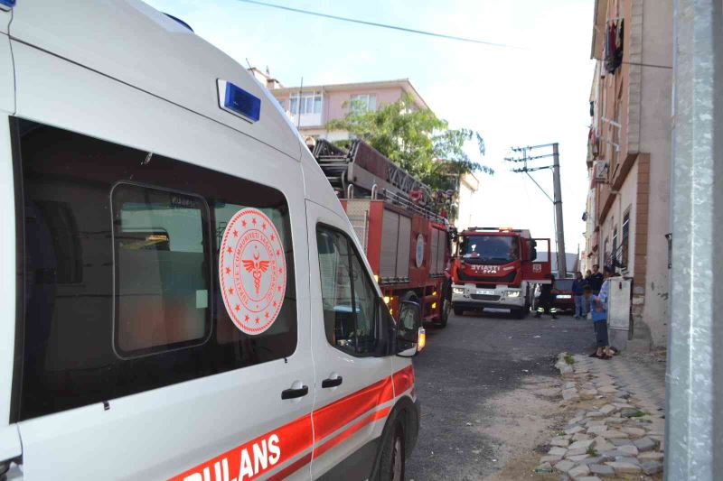 Yemeği ateşte unutup uyuyakaldı

