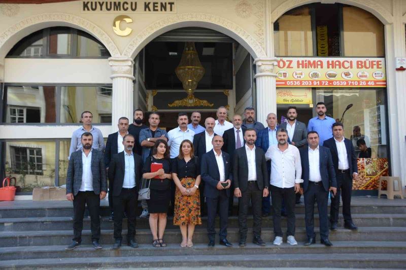 DTSO Başkan adayı Karagöz, seçim öncesi esnafla bir araya geldi
