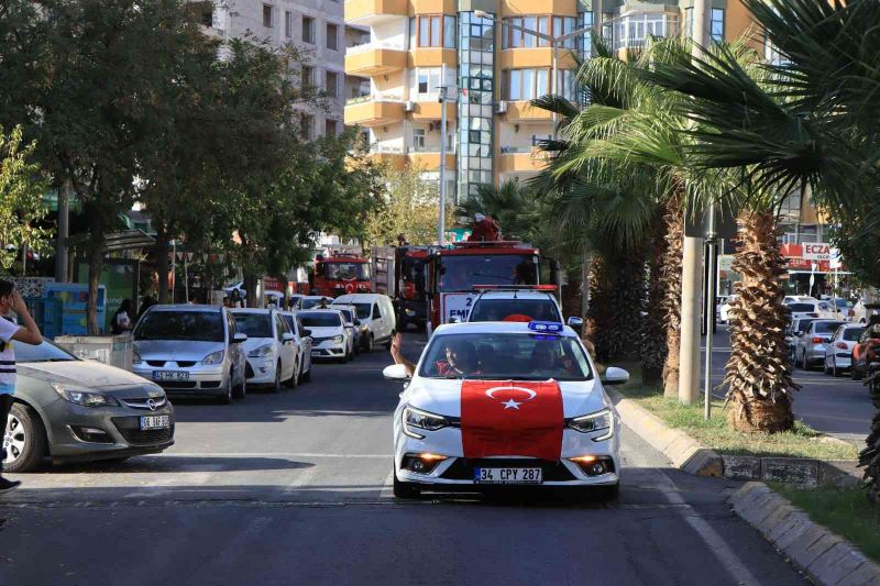 Şanlıurfa İtfaiyesinden kortej geçişi
