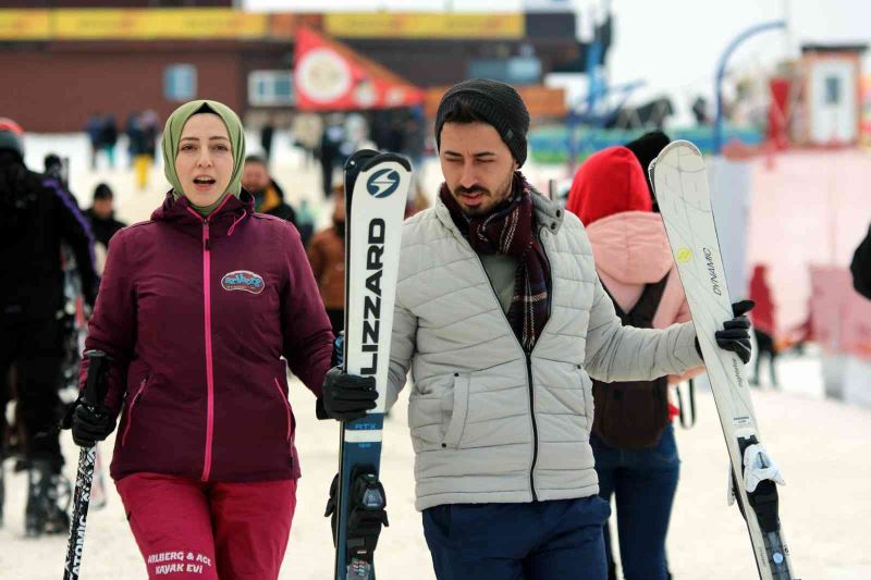 Erciyes’e turist akını

