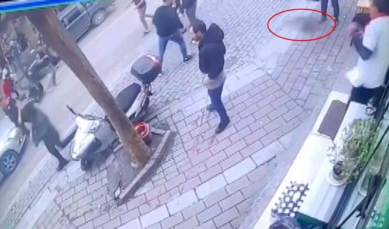 Kavgayı izlerken canından oluyordu

