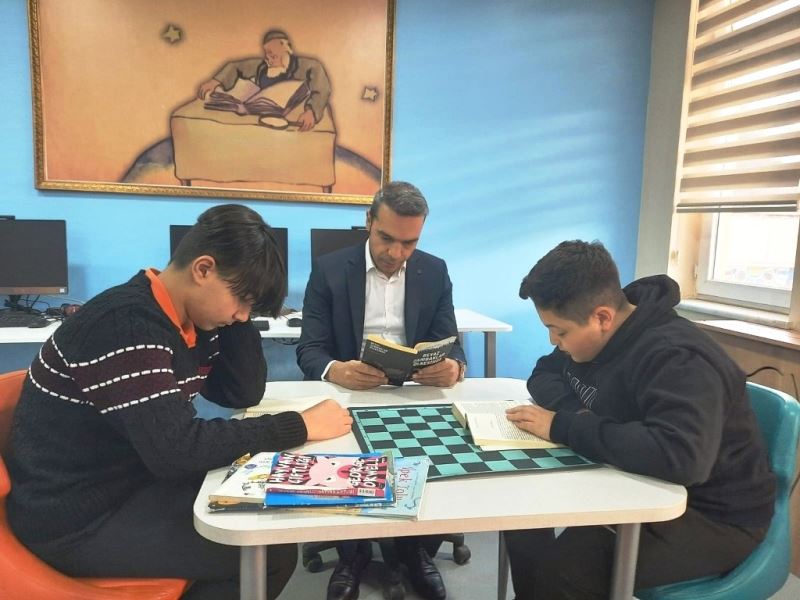 Kaymakam Çiçek: 