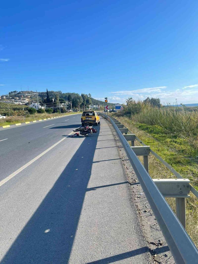 Otomobil ile çarpışan motosikletin sürücüsü ağır yaralandı
