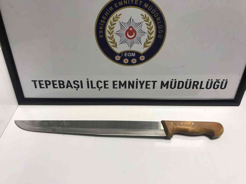 Motosikletli kuryelere döner bıçağıyla saldıran 2 kişi yakalandı
