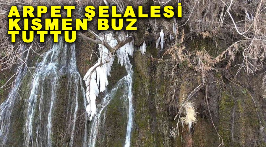 Arpet Şelalesi kısmen buz tuttu