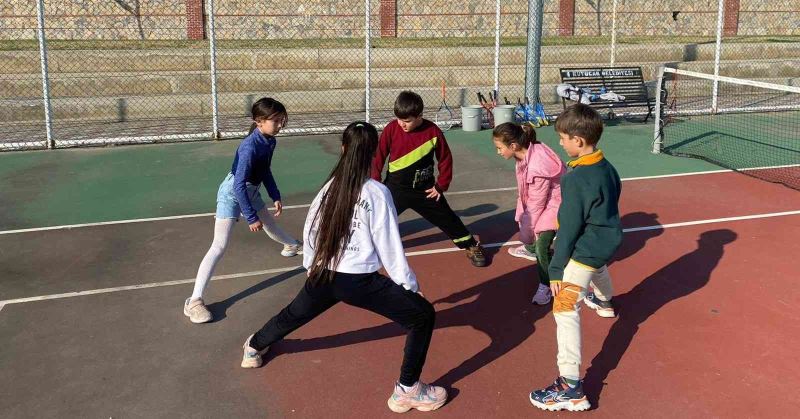 Aydın’da çocuklar hem eğleniyor, hem spor yapıyor
