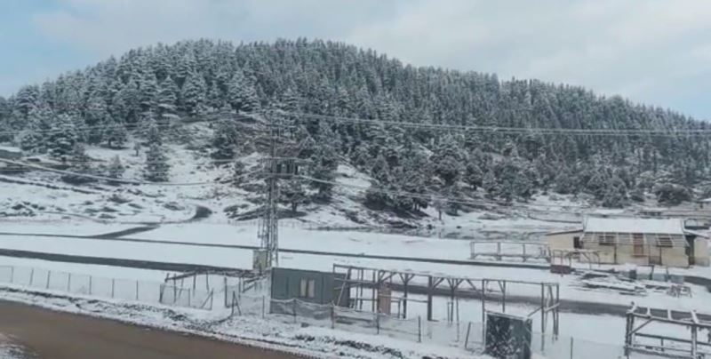 Kış yeni geldi: Adana’da da karla mücadele başladı
