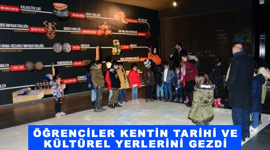 Öğrenciler kentin tarihi ve kültürel yerlerini gezdi