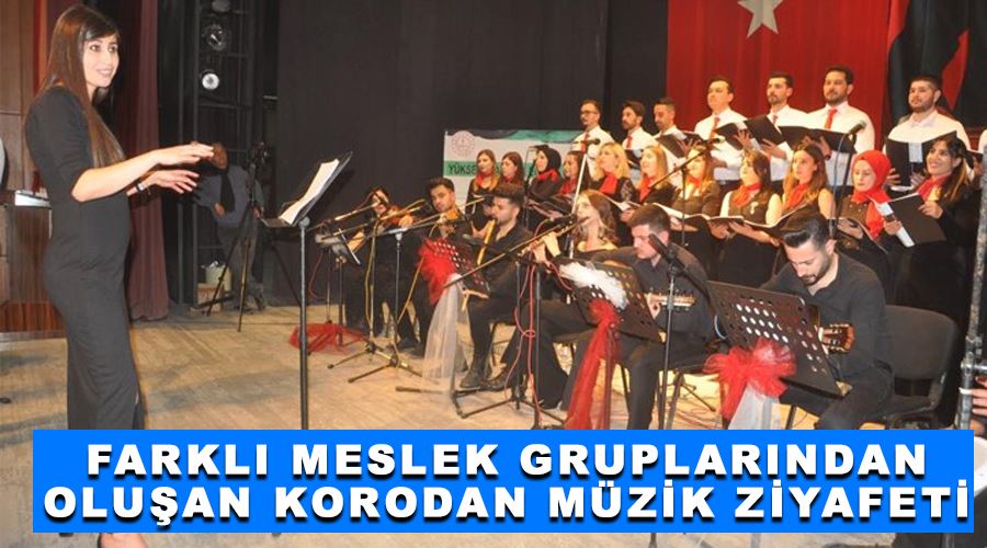Farklı meslek gruplarından oluşan korodan müzik ziyafeti