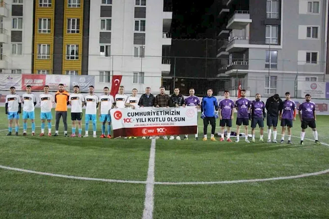 Ağrı’da 100. Yıl Futbol Turnuvasının Şampiyonu Çanakkale Spor Oldu