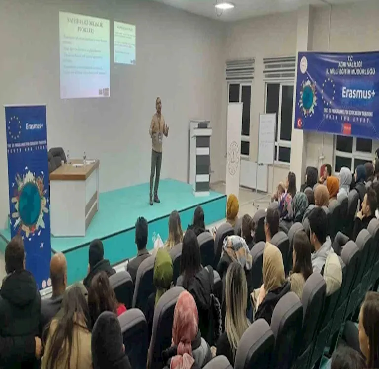 Ağrı’da öğretmenlere proje yazma eğitimi