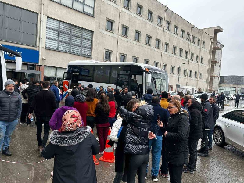 Sakarya’dan 72 sağlık personeli daha deprem bölgesine gönderildi
