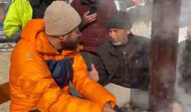 Depremzede adam ağlayarak anlattı:
