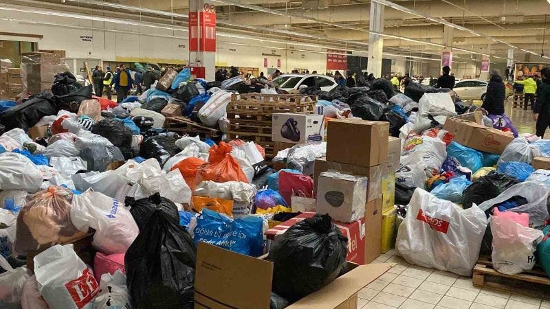 Kocaeli afet bölgeleri için tek yürek
