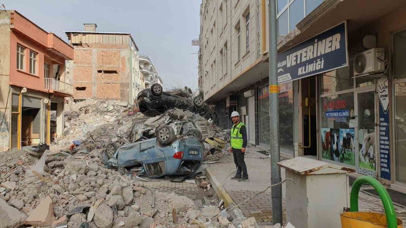 Bayburt Üniversitesi deprem bölgesindeki hasar tespit çalışmalarında aktif rol alıyor
