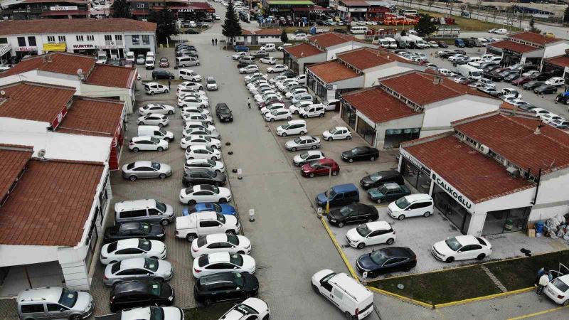 İkinci el araç satıcıları bayramı değil seçimi bekliyor
