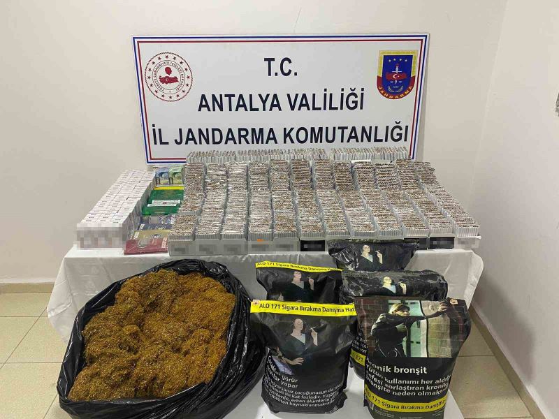 Antalya’da jandarmadan kaçak sigara baskını
