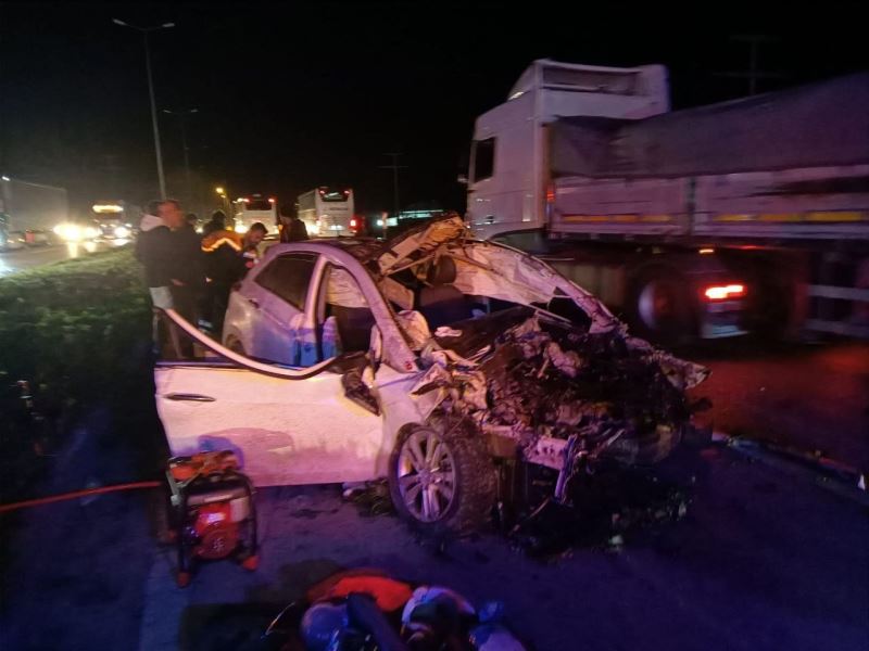 Bandırma’da trafik kazası: 1 ölü, 2 yaralı
