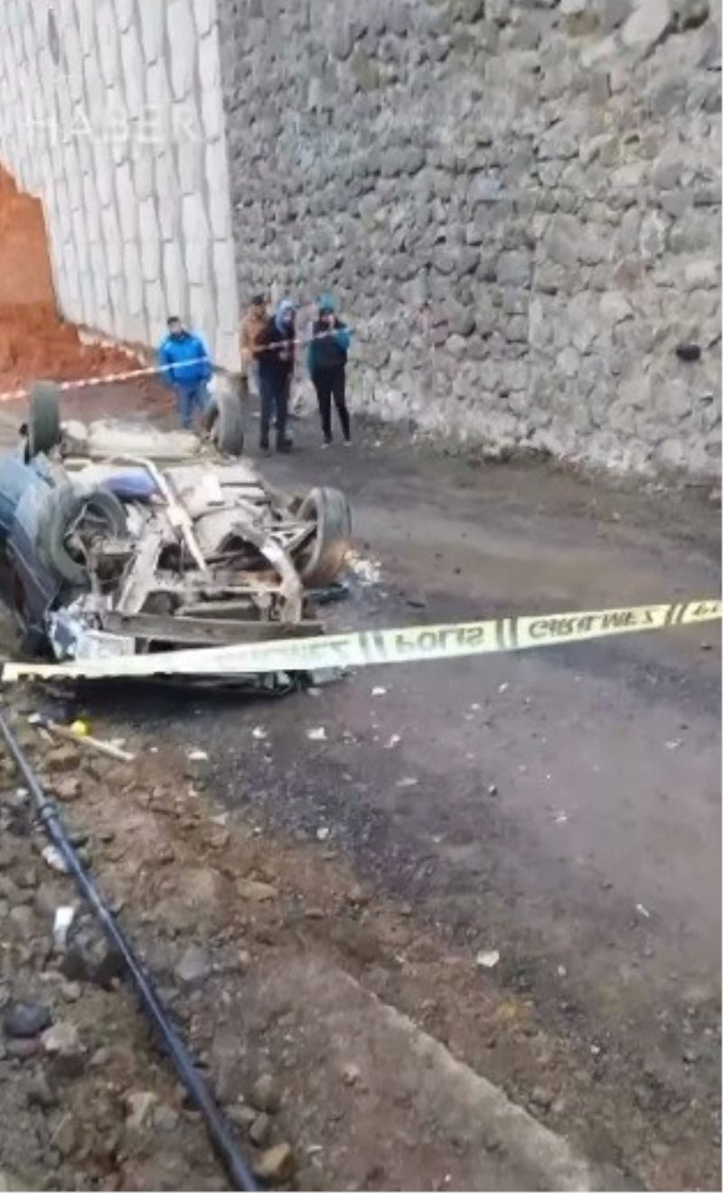 Otomobil yoldan 25 metre aşağıya düştü: 1 ölü
