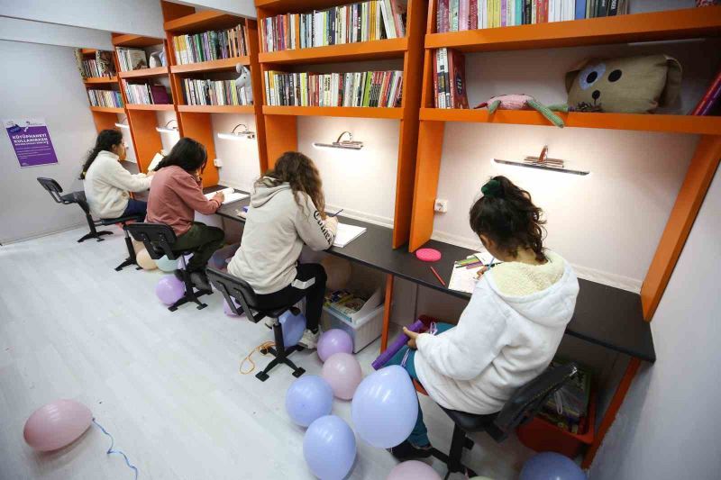 Nilüfer’den Samandağ’a “Kardeş Kütüphanesi”
