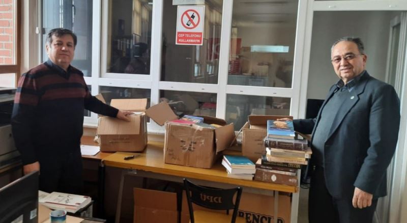 Tavşanlı MYO’ya 450 kitap bağışı
