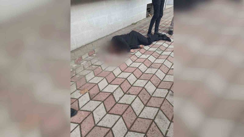 Camideki tartışma kanlı bitti: 1 ölü
