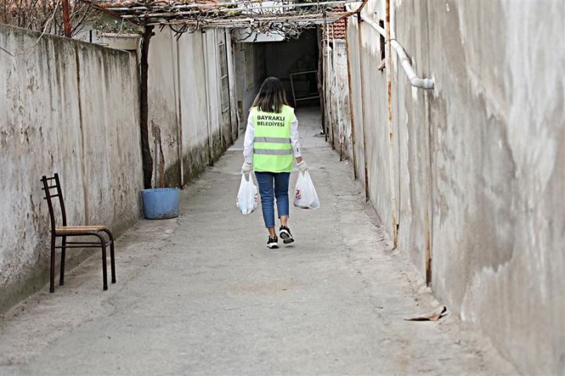 Bayraklı Belediyesinden 12 bin kişiye iftar menüsü
