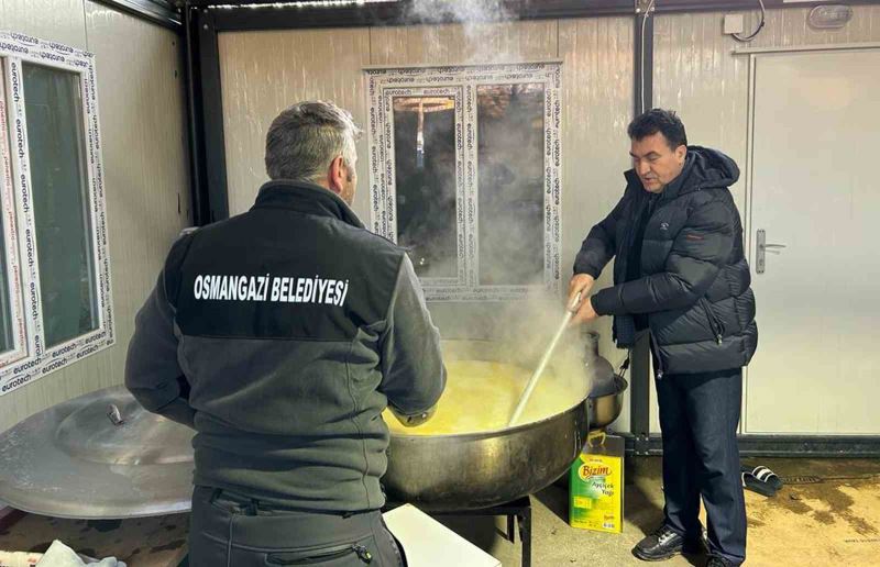 Osmangazi’den deprem bölgesine 4 bin kişilik iftar sofrası
